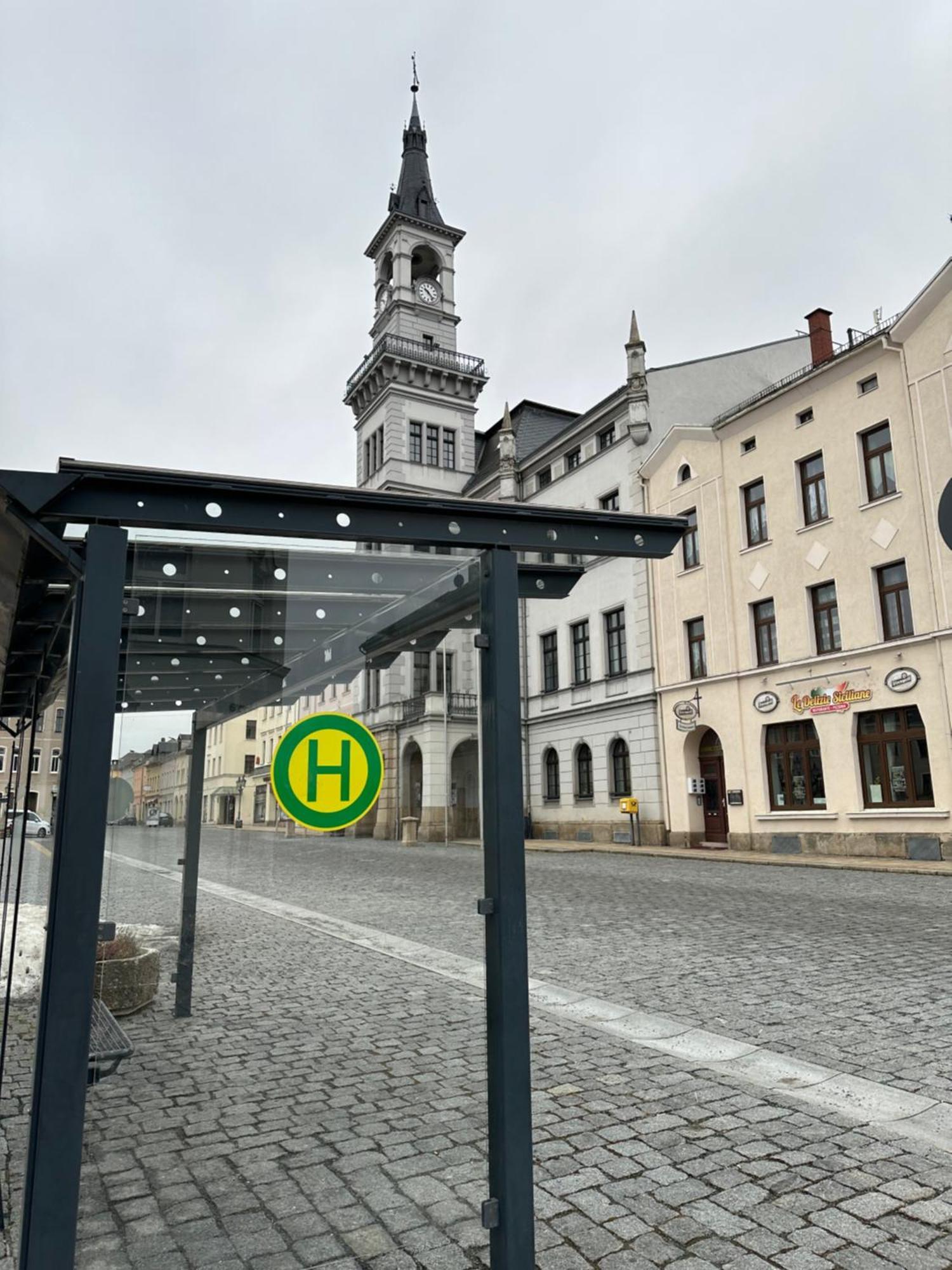 Ein Zimmer Wohnung Am Markt Oelsnitz  Eksteriør billede