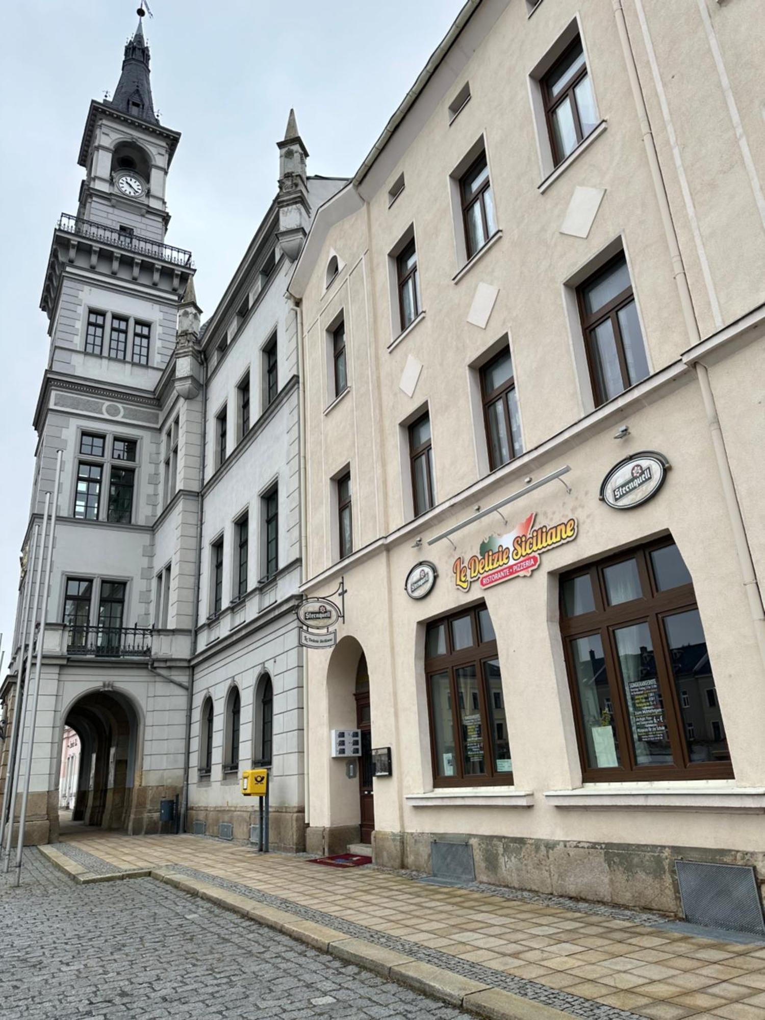 Ein Zimmer Wohnung Am Markt Oelsnitz  Eksteriør billede